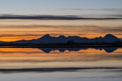 2023-Sunset-reflection-of-Sutter-Buttes-in-rice-fields-4600